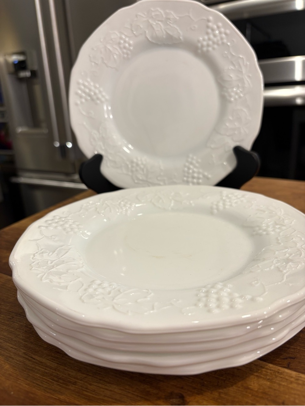 Colony Harvest Grape by Indiana Salad Plates Milk Glass Set of 6